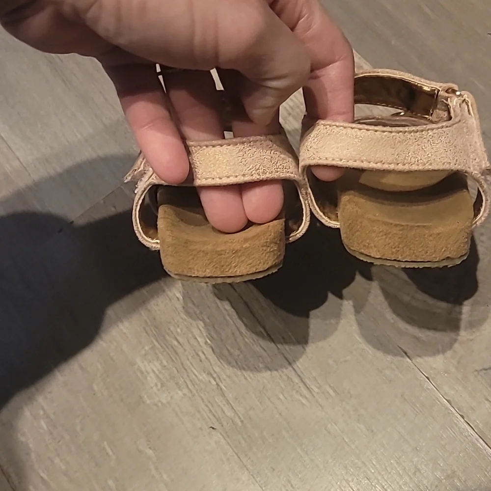 Michael Kors Baby/Kid/Toddler Shimmer Pink Sandals Size 8 Girls